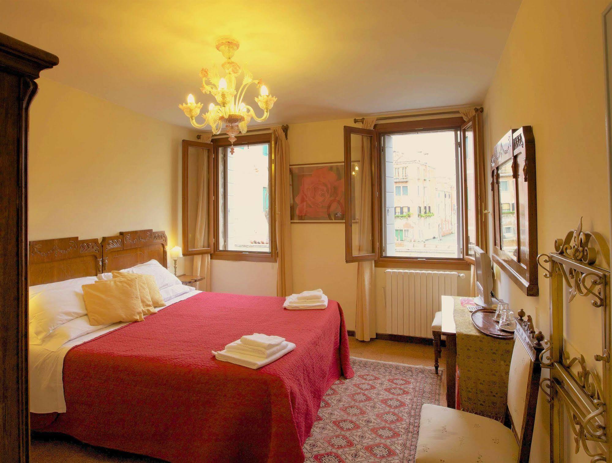 Bed and Breakfast 3749 Pontechiodo Venecia Exterior foto